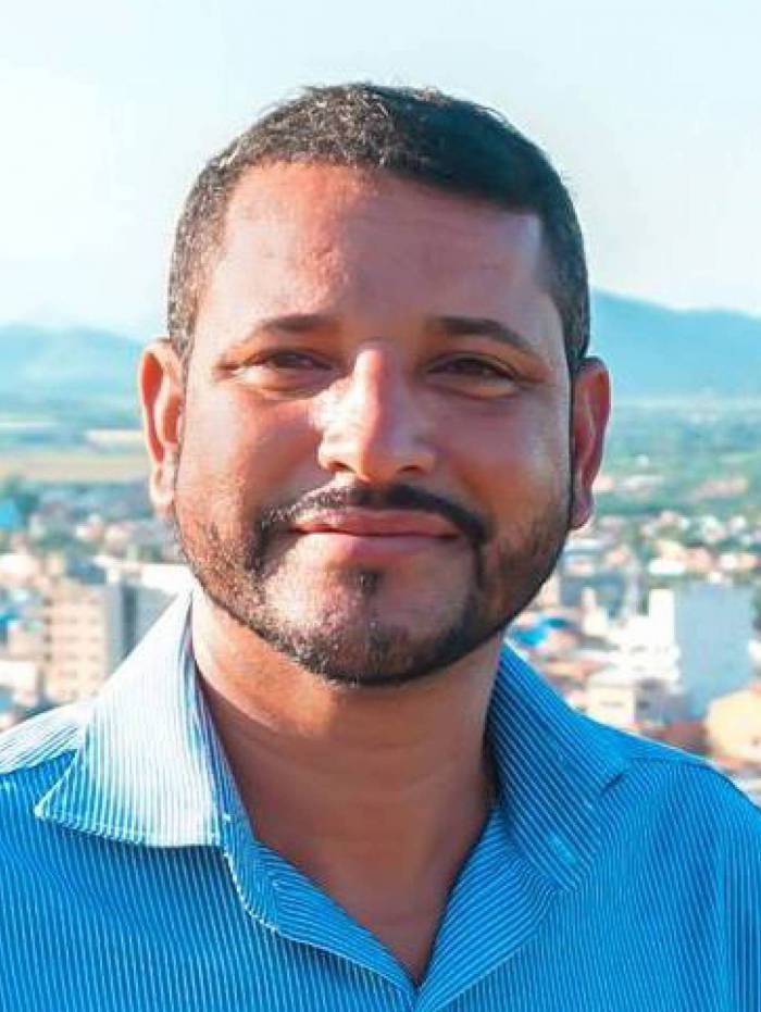 Ricardo Bichão, pré-candidato a prefeito pelo PRTB, afirmou não ter nenhum partido na coligação 