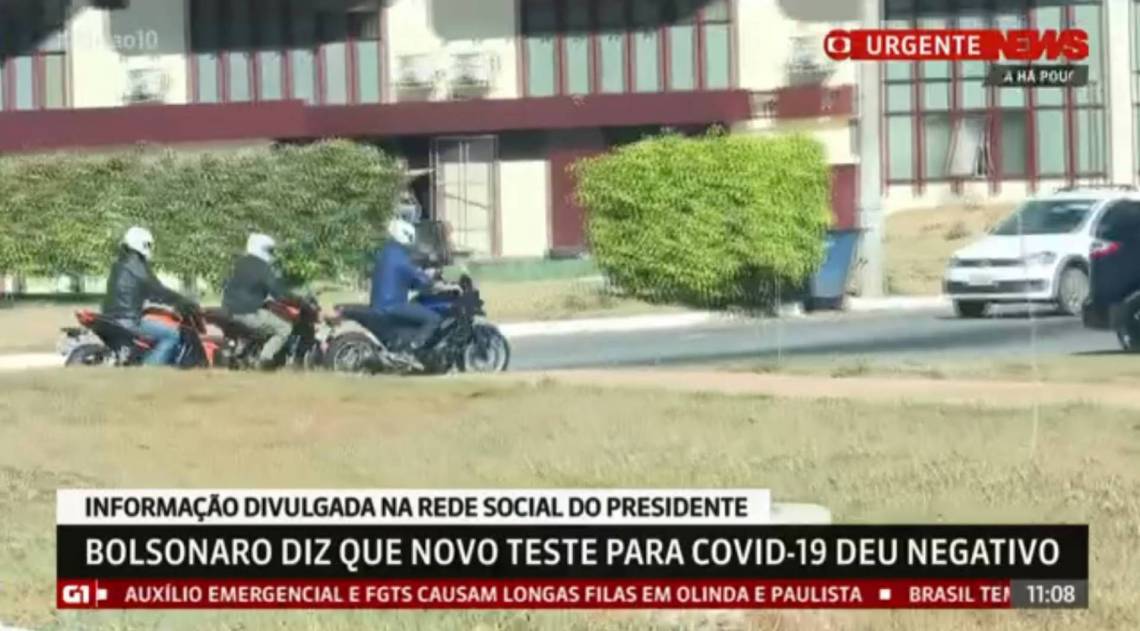 Presidente saiu com seguranças em comboio - Reprodução/ GloboNews