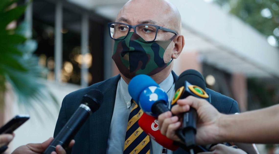 Segundo o advogado da defesa, Carlos Costa, o m&eacute;dico disse ter especializa&ccedil;&atilde;o como cirurgi&atilde;o pl&aacute;stico
