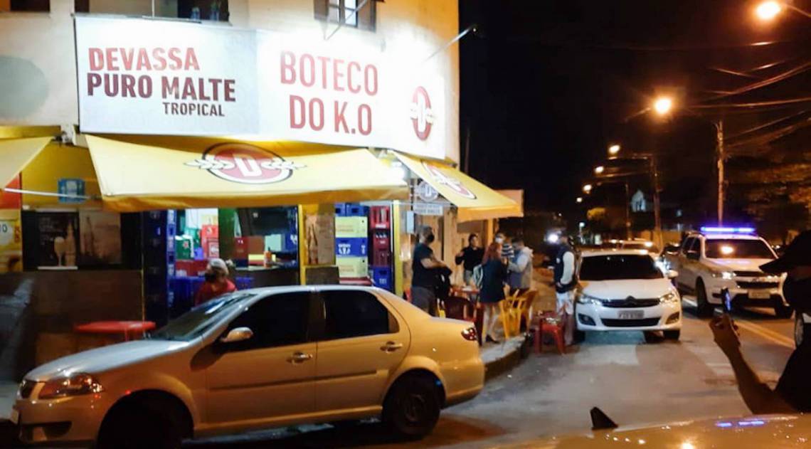 Bar fechado pela fiscalização da prefeitura de Campos - Divulgação prefeitura de Campos