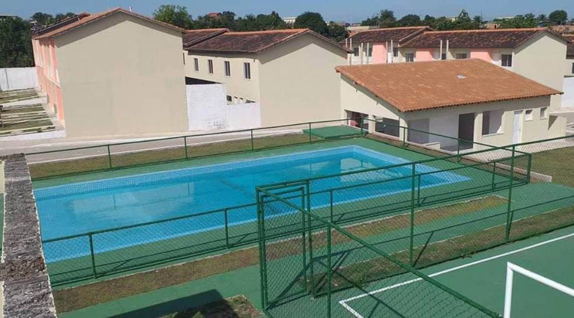 Condomínio invadido