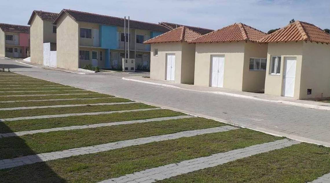 Condomínio invadido