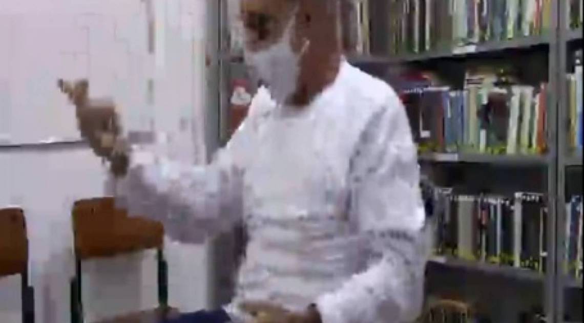 Fabrício Queiroz presta depoimento ao MP-RJ de Bangu sobre suposto vazamento de operação Furna da Onça