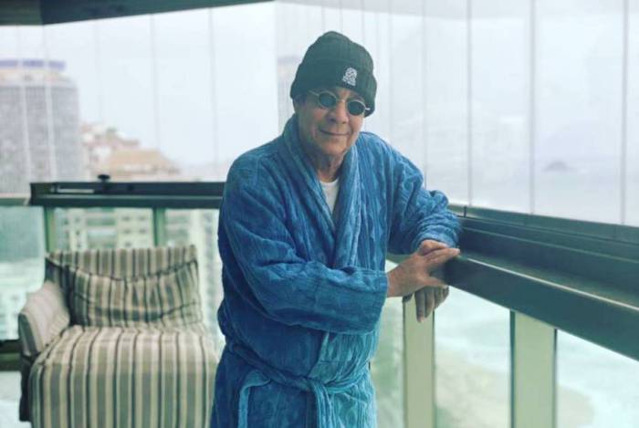 Zeca Pagodinho faz live amanhã em homenagem aos pais - Reprodução/Instagram