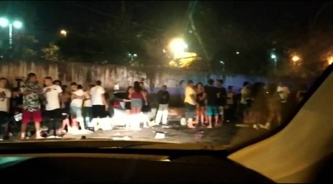 Evento de pagode gera aglomeração em bar na Zona Norte - Reprodução