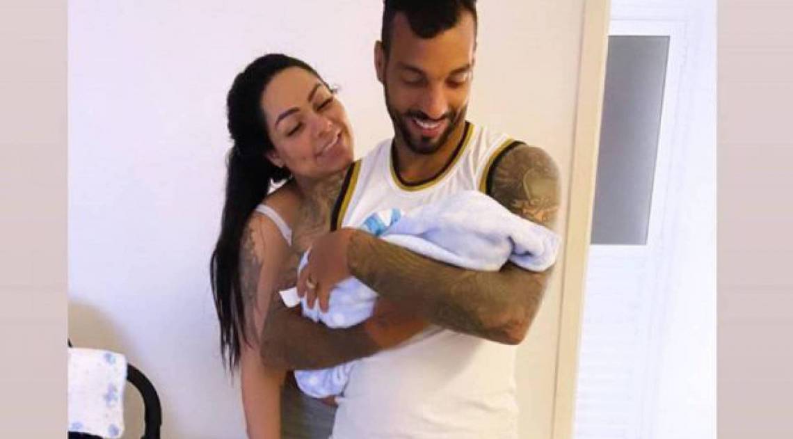 Mulher Melancia com o marido e o filho do casal - Reprodução Internet