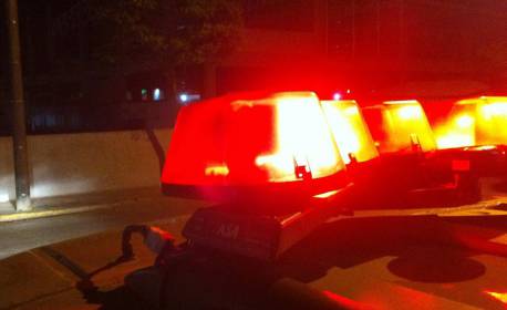 Pedreiro e adolescente morrem durante assalto à residência no litoral de São Paulo