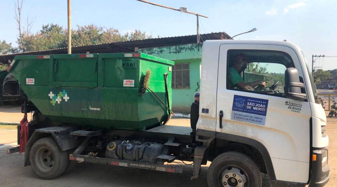 Caminhões Satélites têm mais facilidade de locomoção em vias íngremes e sem asfalto.