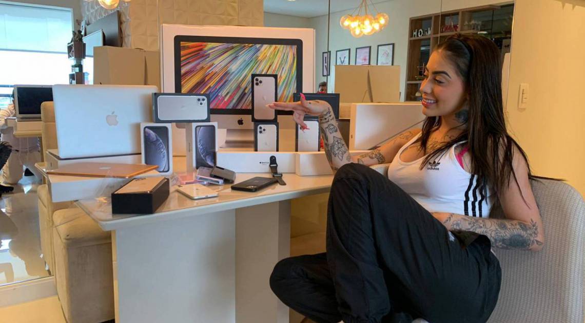 Mc Mirella recebe mimos de marca parceira - Divulgação 