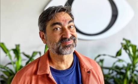 Zeca Camargo deixa a Band e comove web com despedida: 'Se reinventar'