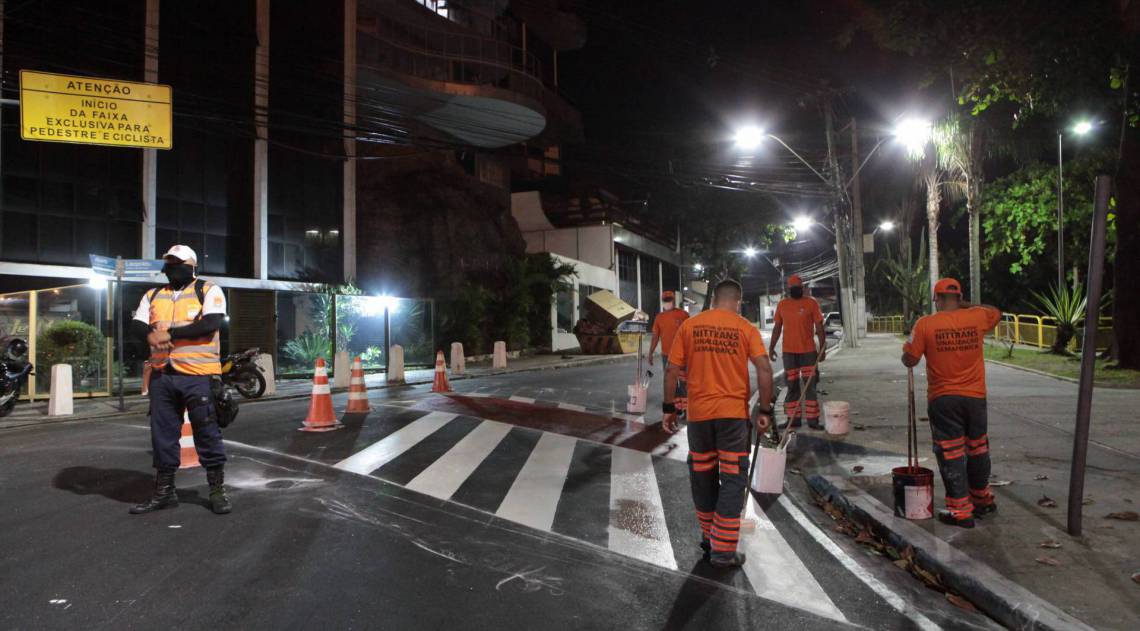 Serviços foram executados silenciosamente à noite para não interferir no trânsito diurno - Divulgação / Berg Silva