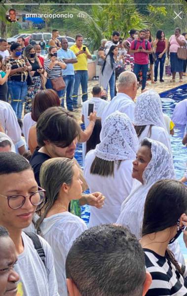Internautas criticam pastor M&aacute;rcio Poncio por n&atilde;o prezar por distanciamento social em batismo de fi&eacute;is