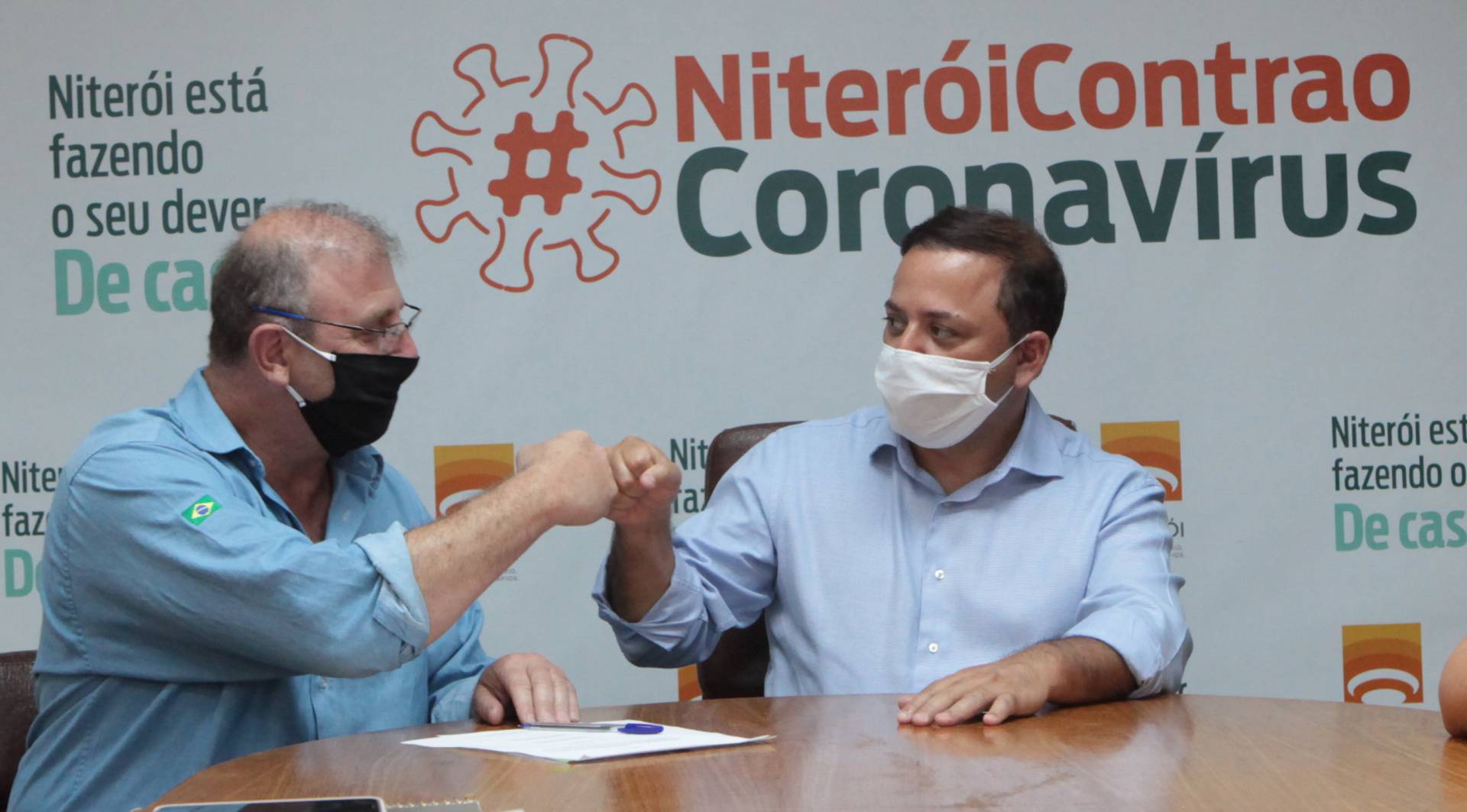 Prefeito Rodrigo Neves assina ordem de in&iacute;cio da desobstru&ccedil;&atilde;o do t&uacute;nel do Tibau