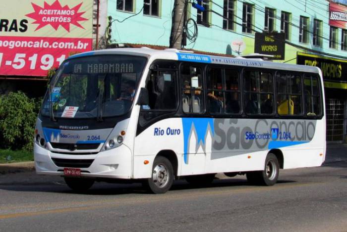 Rodovi&aacute;rios da Regi&atilde;o Metropolitana mant&ecirc;m paralisa&ccedil;&atilde;o