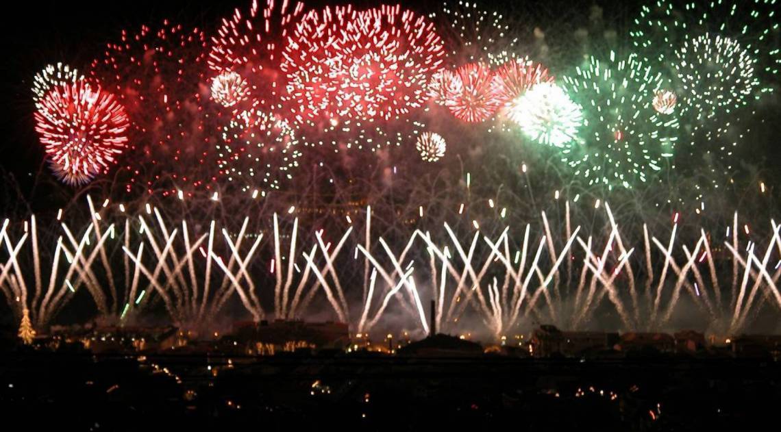 Em vez do show da virada na praia, haverá atividades virtuais, cuja programação pelas redes sociais da Prefeitura serão divulgadas mais adiante - Arquivo