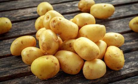 Preços da batata, cebola e tomate registram queda no atacado em março, diz Conab