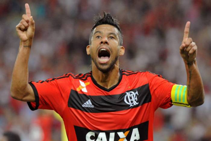Léo Moura defendeu o Flamengo por dez anos, de 2005 a 2015 - Divulgação