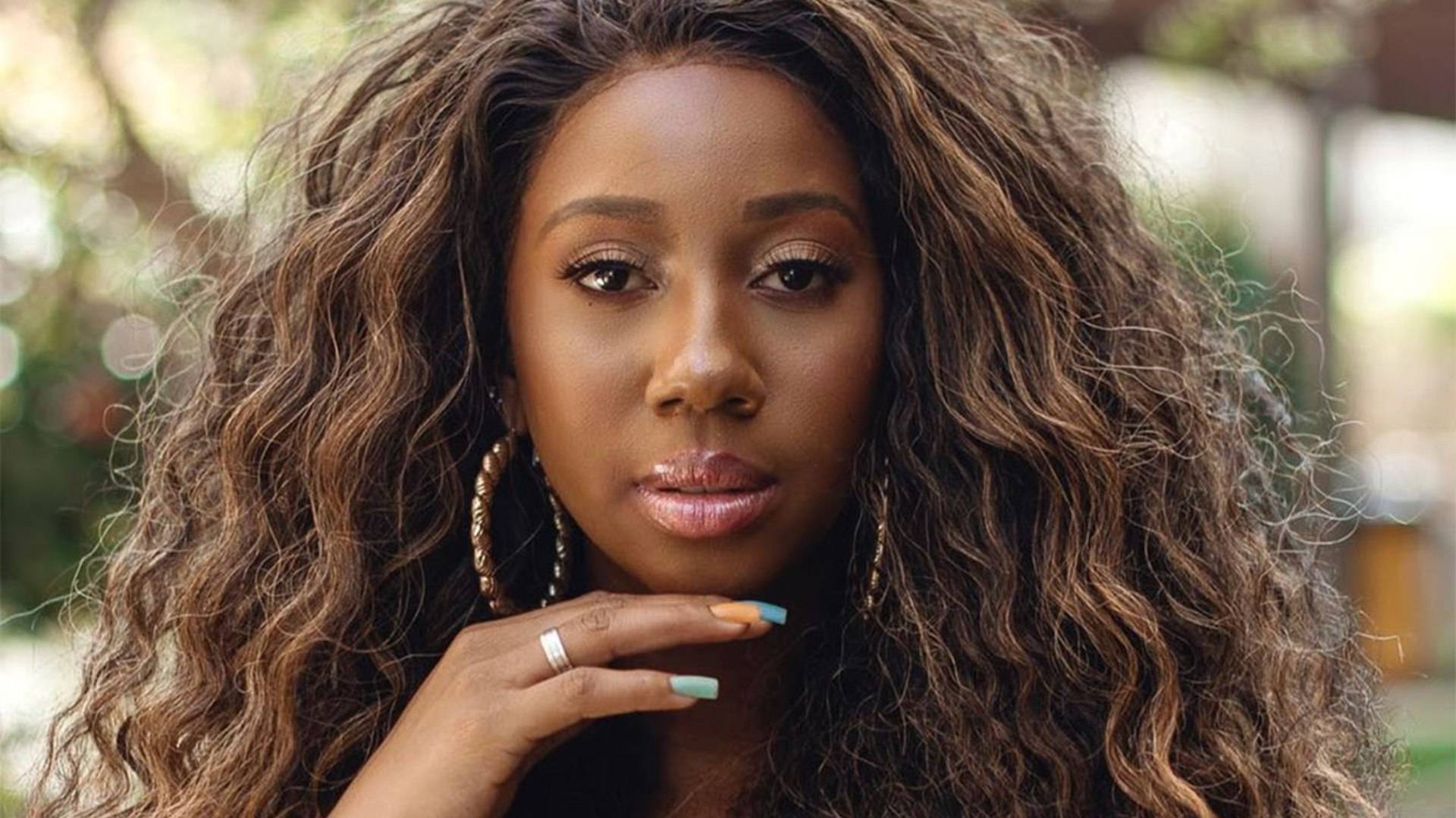 Camilla de Lucas critica falta de blogueiras negras na divulgação da Fenty Beauty no Brasil - Reprodução 