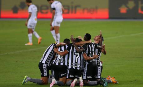 Atacante que eliminou o Flamengo deve voltar ao Botafogo em 2022