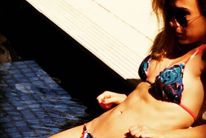 Tatá Werneck relembra foto de biquíni - Reprodução Internet