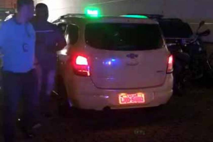 DRFA prende jovem que se passava por taxista com carro clonado em Madureira