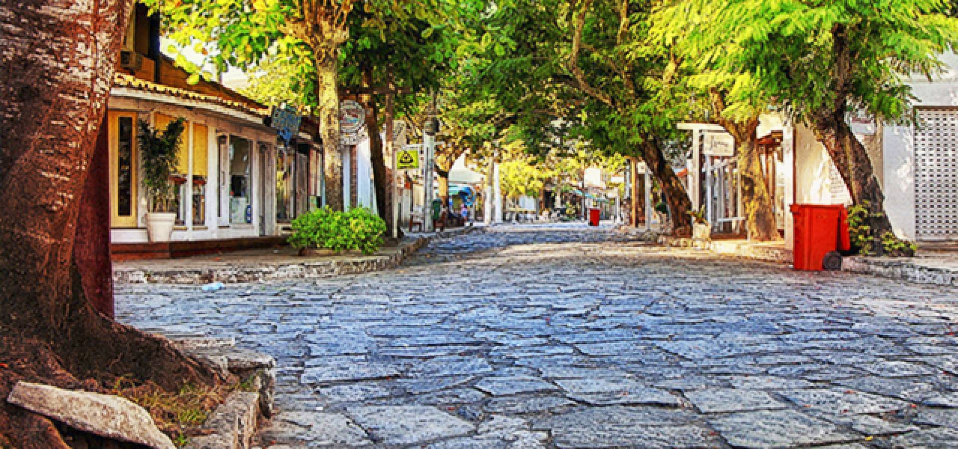 Obras de revitalização na Rua das Pedras em Búzios causam polêmica O