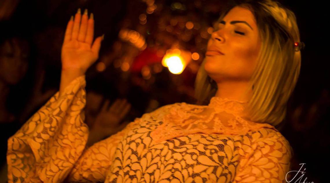 Ex-Miss Bumbum Ana Paula Santos agora é pastora e se chama Ana Akiva