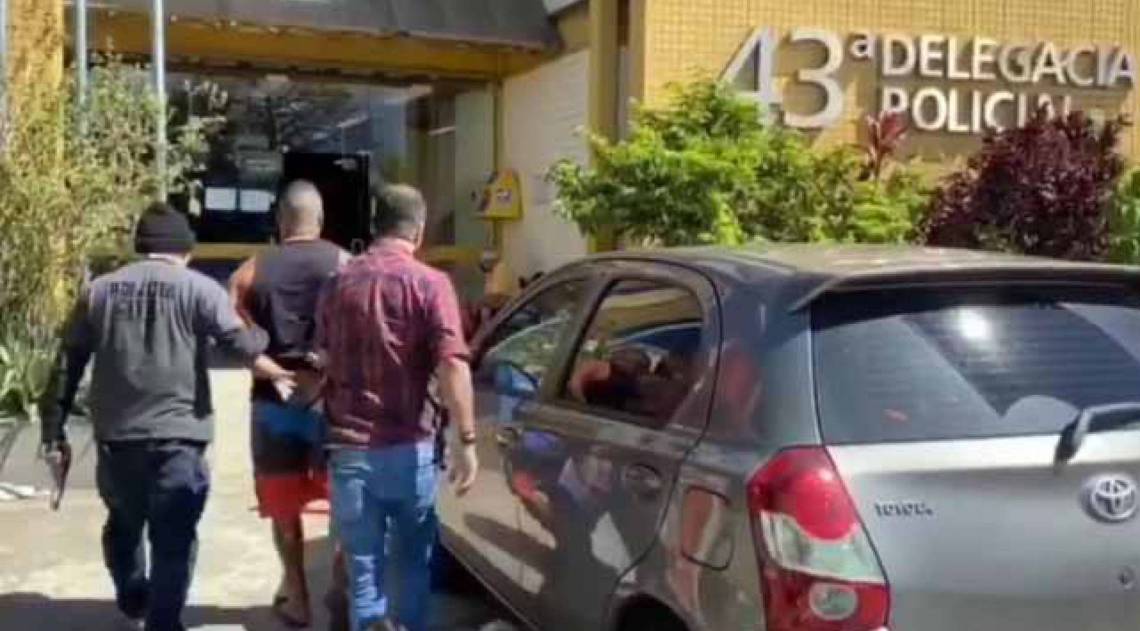 Jovem foi preso por agentes da Deam da Zona Oeste - Divulgação / Polícia Civil
