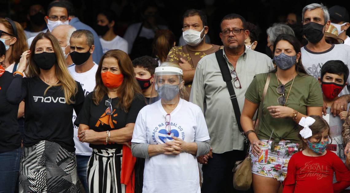 Rio de Janeiro 27/08/2020 - Foi realaizado um ato de abraco em torno do Mercado da Cobal no Humaitá. Foto: Luciano Belford/Agencia O Dia