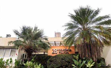 Homem é preso por tentar esfaquear ex-mulher em Niterói