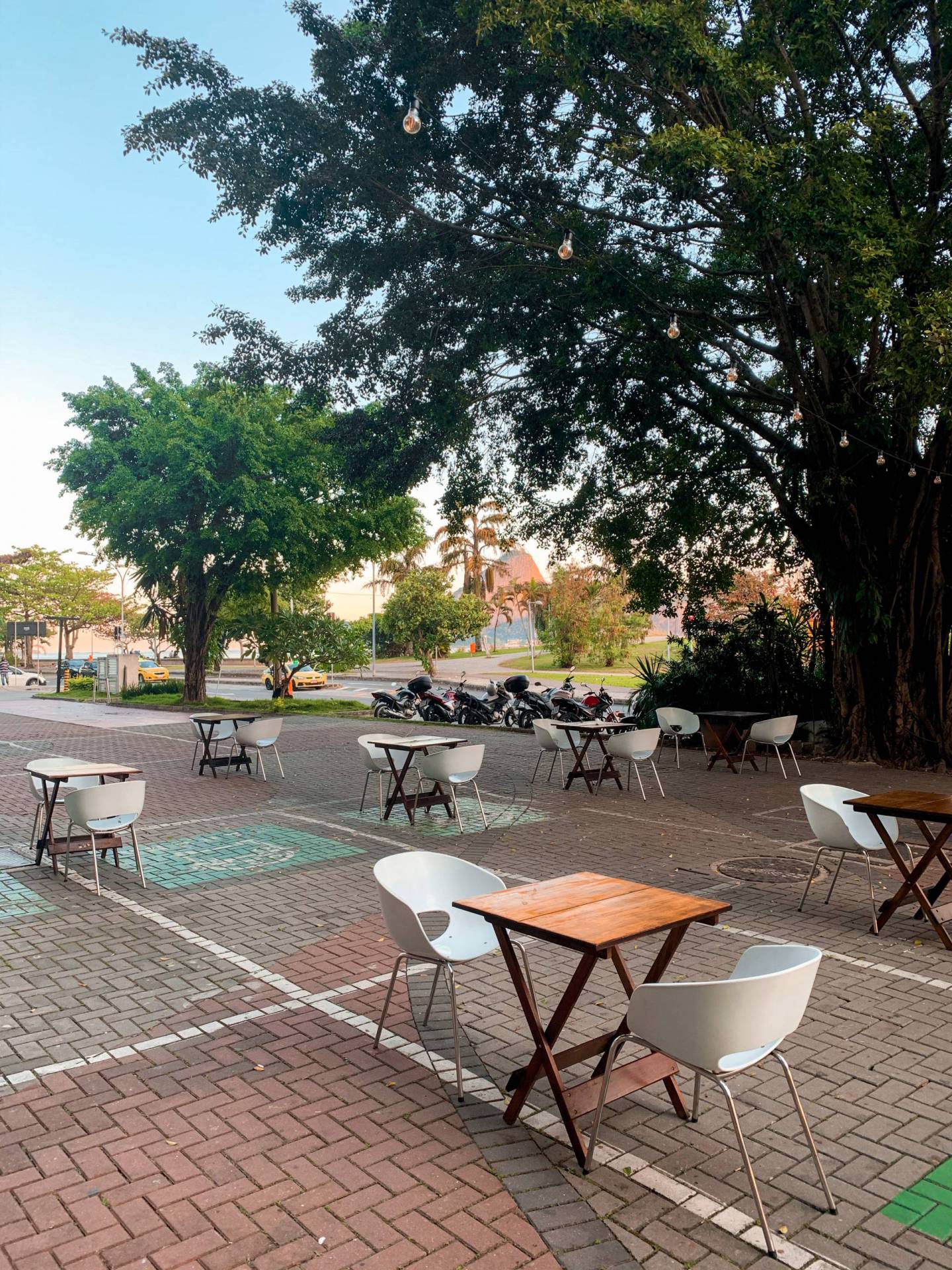 Bossa Nova Mall inaugura praça de alimentação ao ar livre