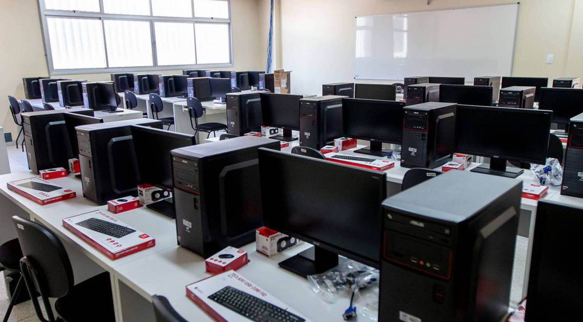 A UFF tem cerca de 1.300 estudantes e oferece, gratuitamente, em Macaé, três cursos de graduação