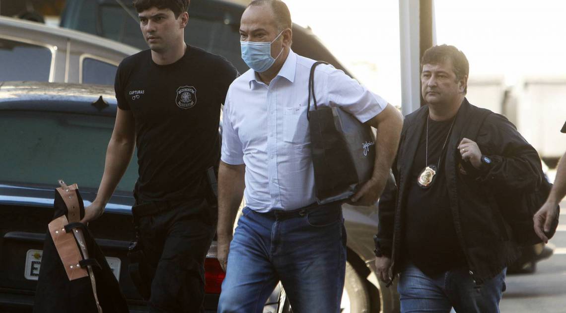 Rio de Janeiro - RJ  - 28/08/2020 - Policia - Policia Federal faz operaÃ§ao, batizada de Tris in Idem, um desdobramento da OperaÃ§Ã£o Favorito e da OperaÃ§Ã£o Placebo - ambas em maio, e da delaÃ§ao premiada de Edmar Santos, ex-secretario de Saude - na foto, Pastor Everaldo, chegando a sede da Policia Federal, zona portuaria do Rio - Foto Reginaldo Pimenta / O Dia