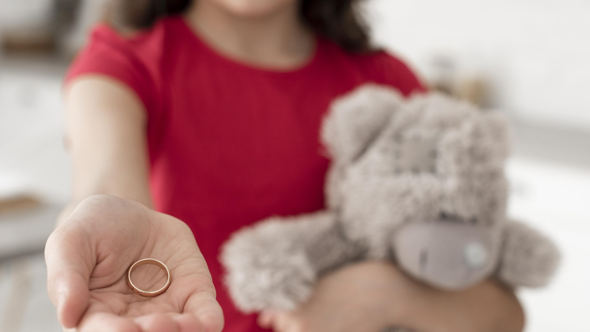 Fam&iacute;lia descobriu o abuso depois da menina contar o que acontecia quando estava sozinha com o av&ocirc;
