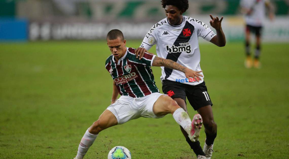 Calegari trabalhou bastante na marca&ccedil;&atilde;o de Talles no cl&aacute;ssico com o Vasco
 - Gilvan de Souza / Agencia O Dia