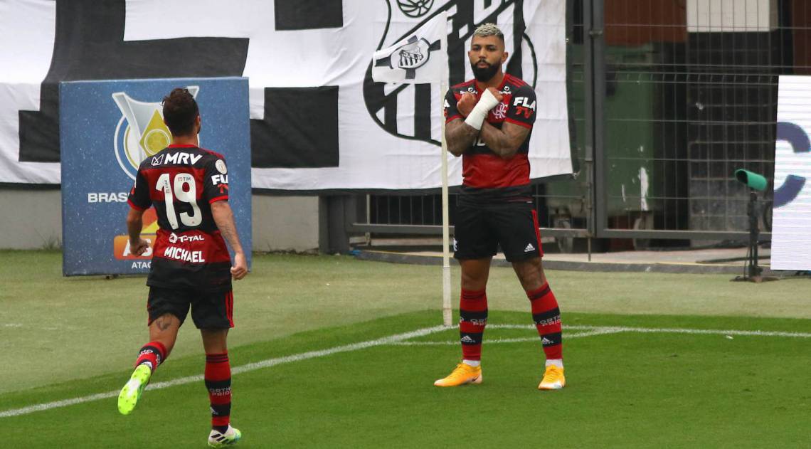 Gabriel, do Flamengo, comemora seu gol em partida contra o Santos - MAUR&Iacute;CIO DE SOUZA/ESTAD&Atilde;O CONTE&Uacute;DO