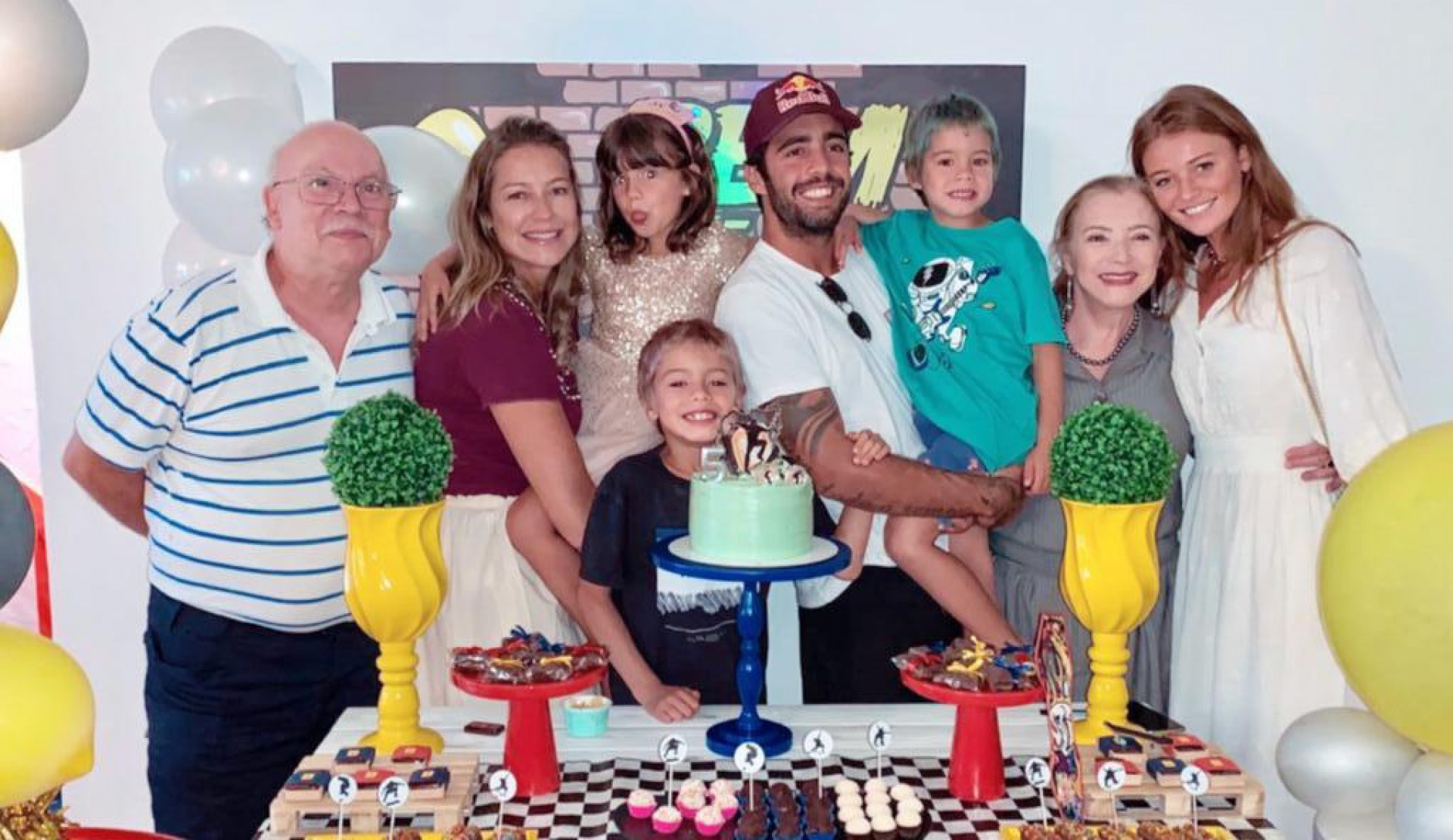 Luana Piovani comemora aniversário dos filhos com Pedro Scooby e Cintia Dicker - Reprodução Instagram