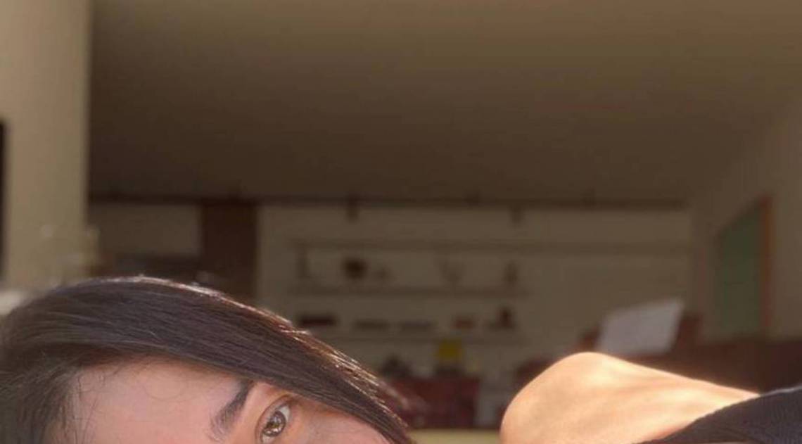 Alessandra Negrini completa 50 anos e esbanja boa forma