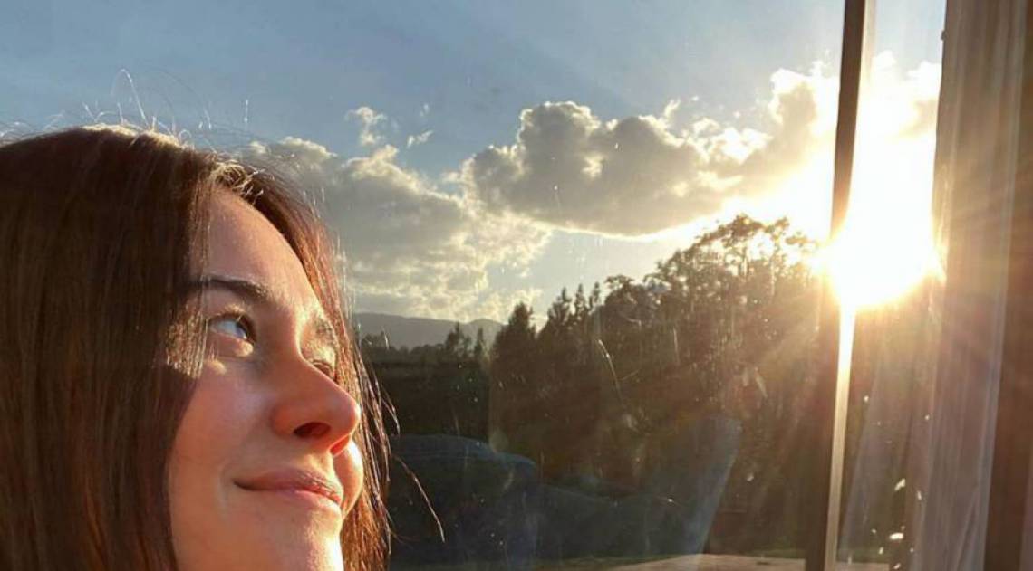 Alessandra Negrini completa 50 anos e esbanja boa forma