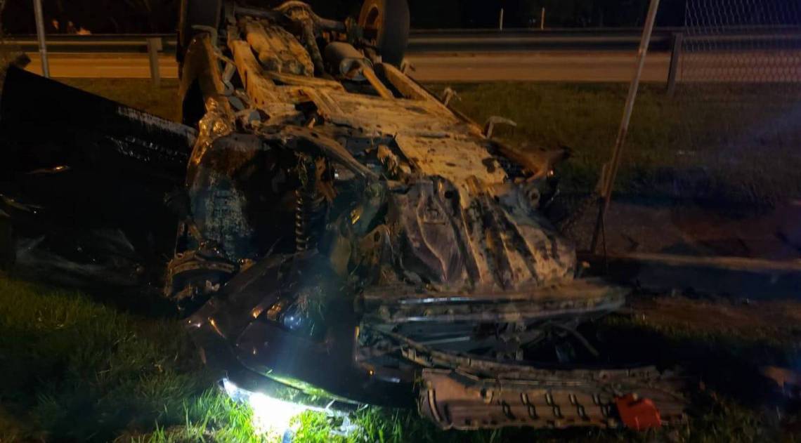 Prefeito de MagÃ© sofre acidente de carro em rodovia