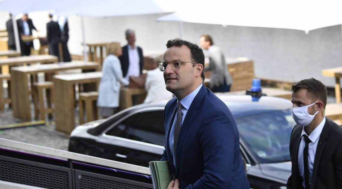 Alemanha não vai precisar de outro lockdown, segundo Ministro da Saúde - AFP