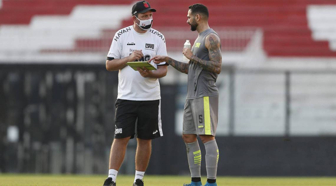 Diagnosticado com covid-19, Castan ser&aacute; desfalque contra Sport e Fortaleza - Rafael Ribeiro/Vasco