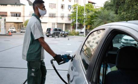 Imposto sobre gasolina e etanol sobe nesta semana