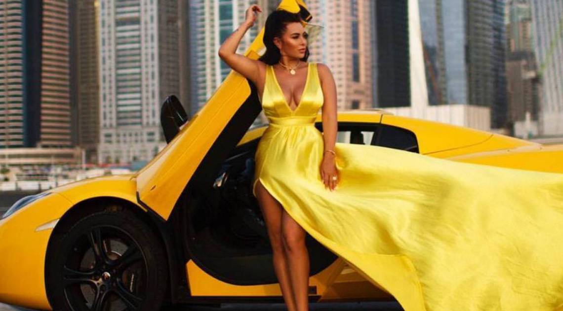 Ex-bailarina do Gugu, Simone Siqueira