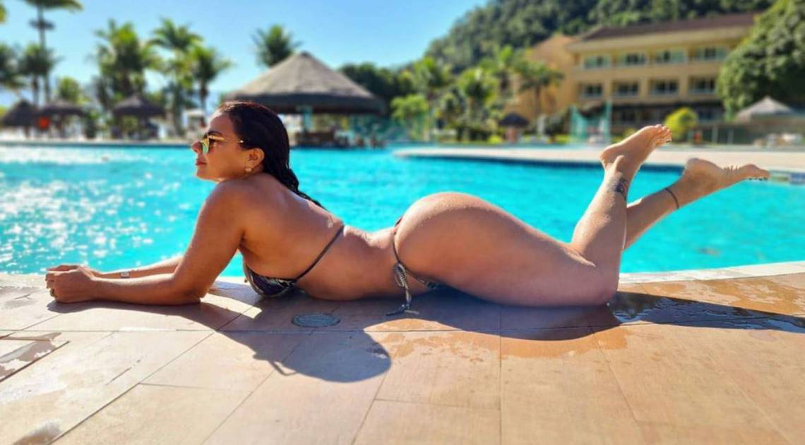 Viviane Araújo e o namorado, Guilherme Militão, estão em Angra dos Reis