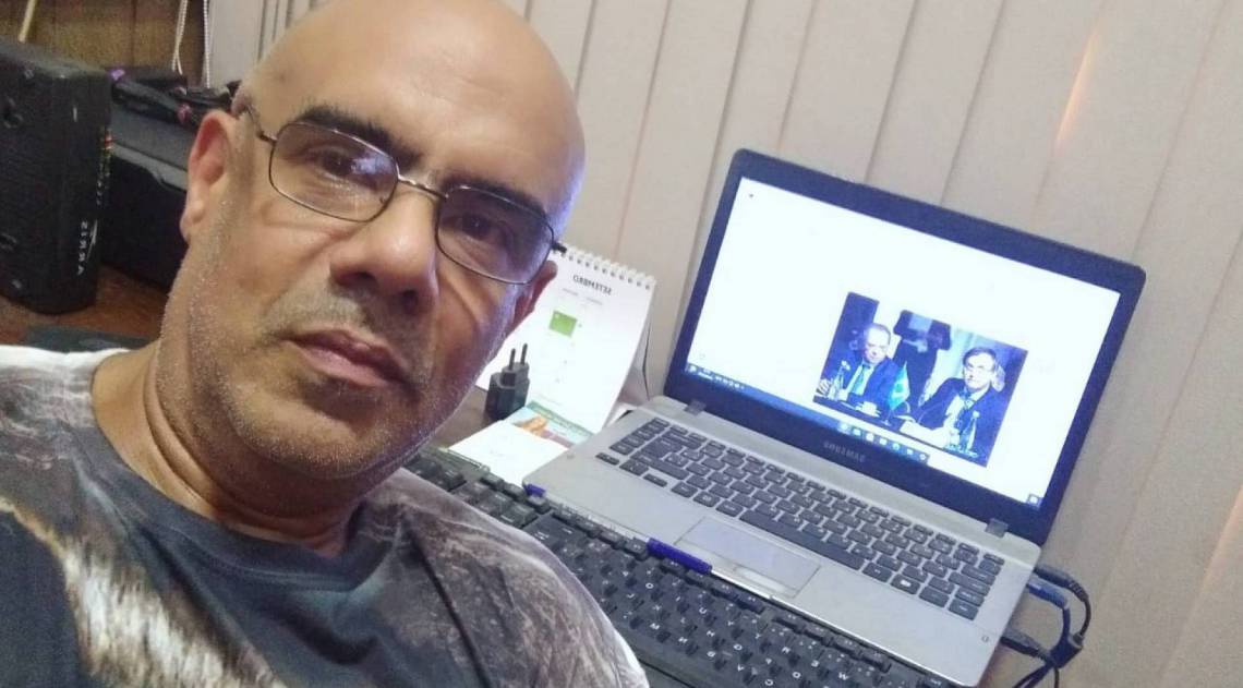 Concurseiro Raphael Câmara estuda pela estabilidade. Sem ela, ele critica todos os pontos de concursos públicos