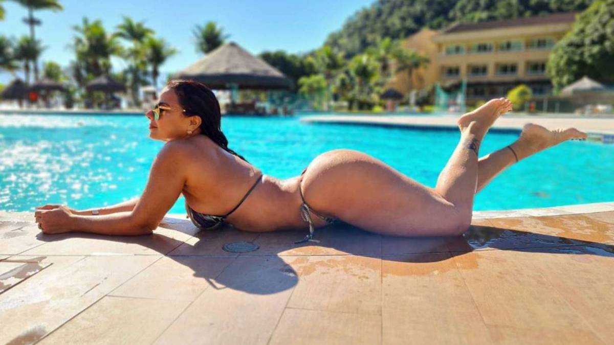 Viviane Araújo e o namorado, Guilherme Militão, estão em Angra dos Reis