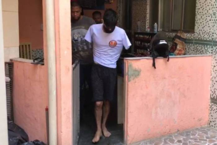 Draco prende miliciano que pratica extors&otilde;es em Campinho e Cascadura