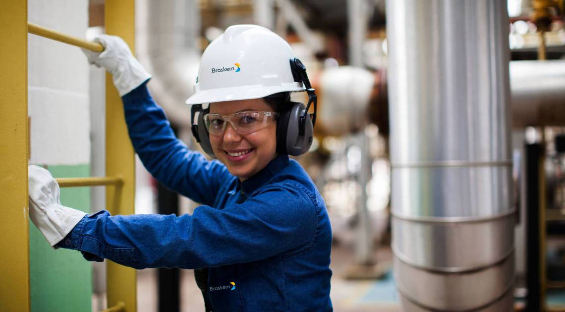 Oportunidades são para nível médio, técnico e superior - DivulgaÃ§Ã£o