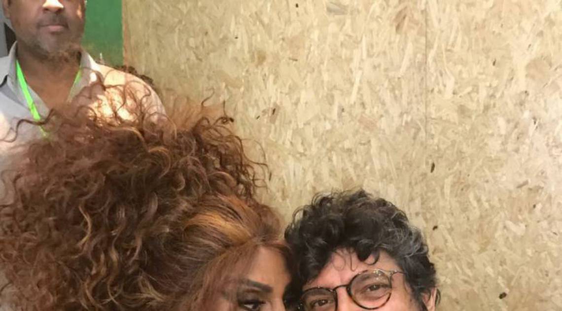 Pedro Lu&iacute;s faz show voz e viol&atilde;o live no Theatro Municipal de Niter&oacute;i